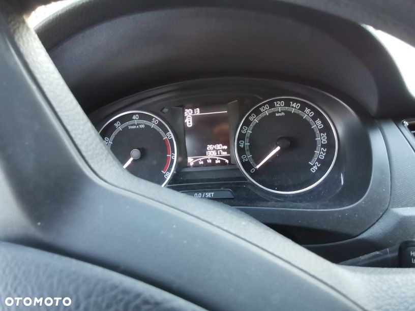 Skoda RAPID 1.0 TSI Active - 8