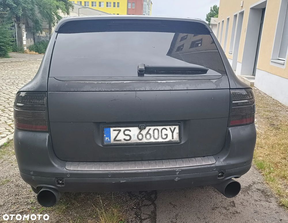 Porsche Cayenne - 8