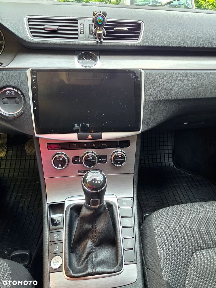 Volkswagen Passat 2.0 TDI Comfortline - 23