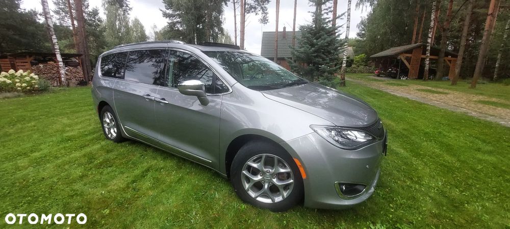 Chrysler Pacifica - 21