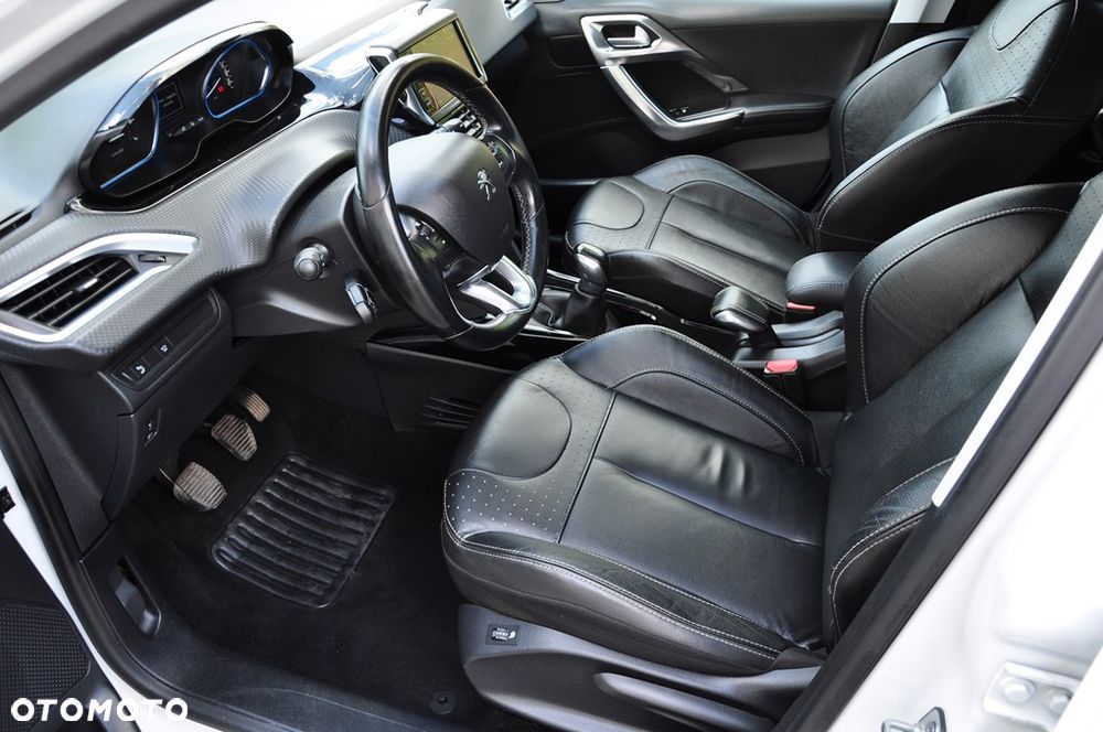 Peugeot 2008 PureTech 110 Stop&Start Crossway - 32