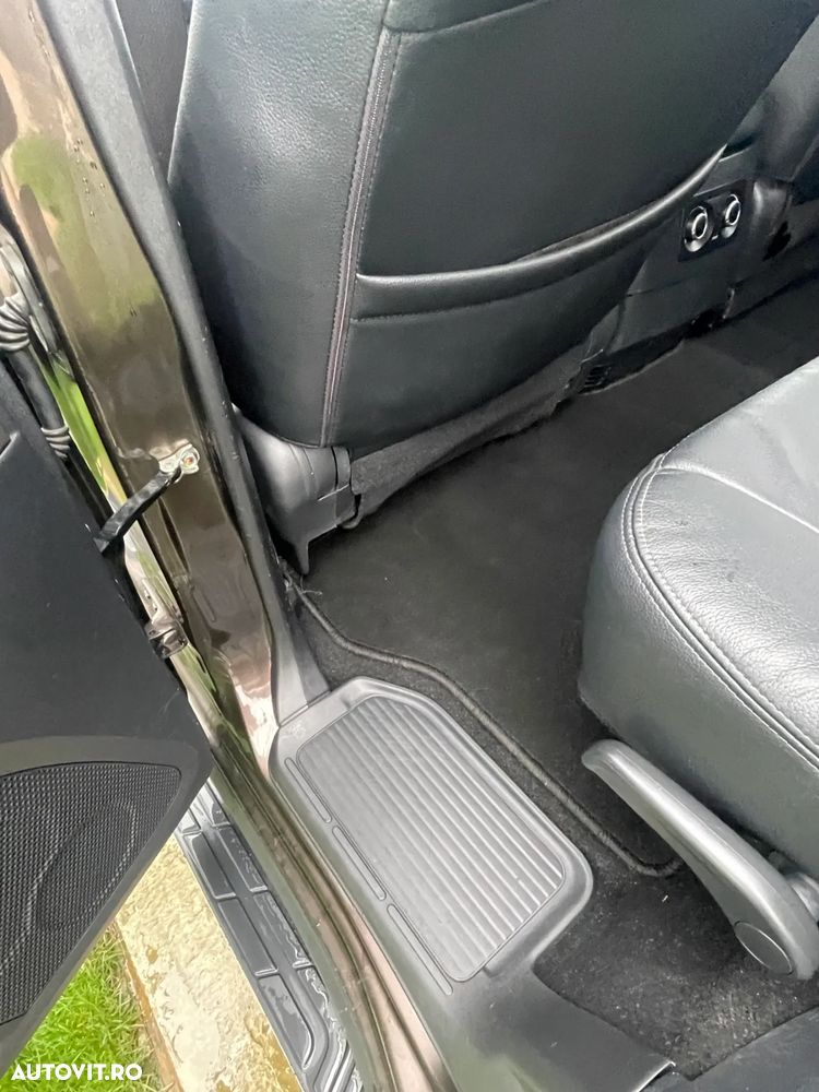 Mitsubishi Pajero - 3