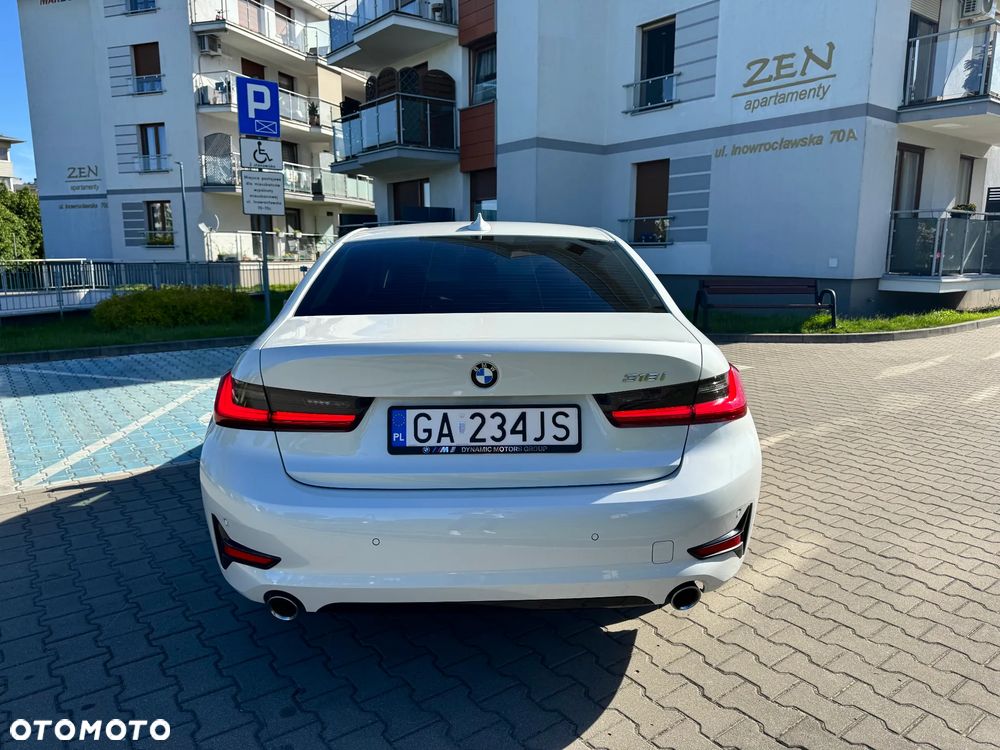 BMW Seria 3 318i Sport Line - 12