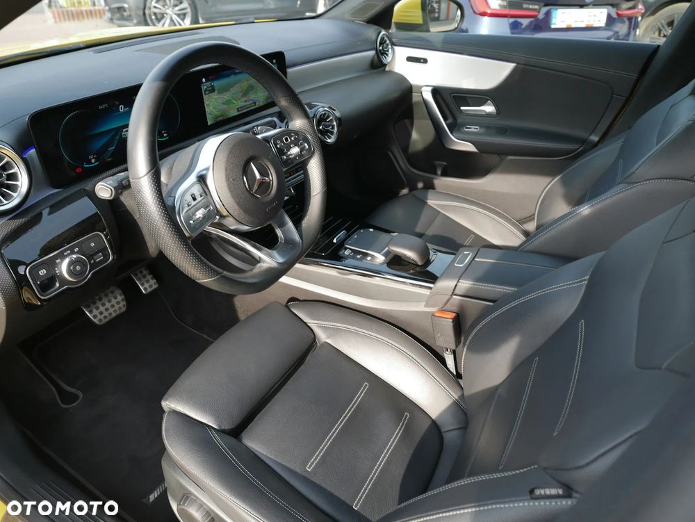 Mercedes-Benz CLA 250 e 8G-DCT AMG Line - 23