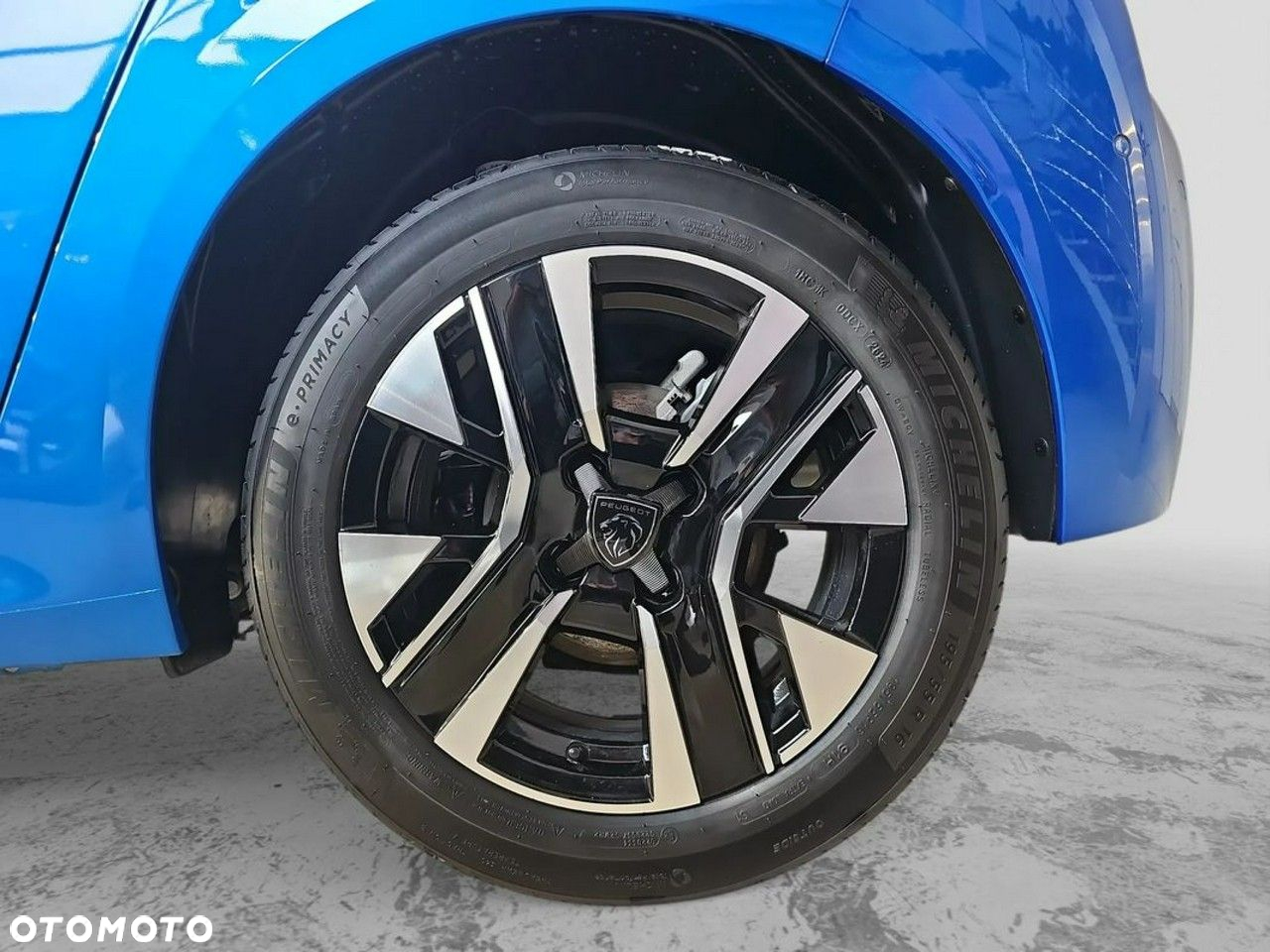 Peugeot 208 1.2 PureTech Allure S&S EAT8 - 9