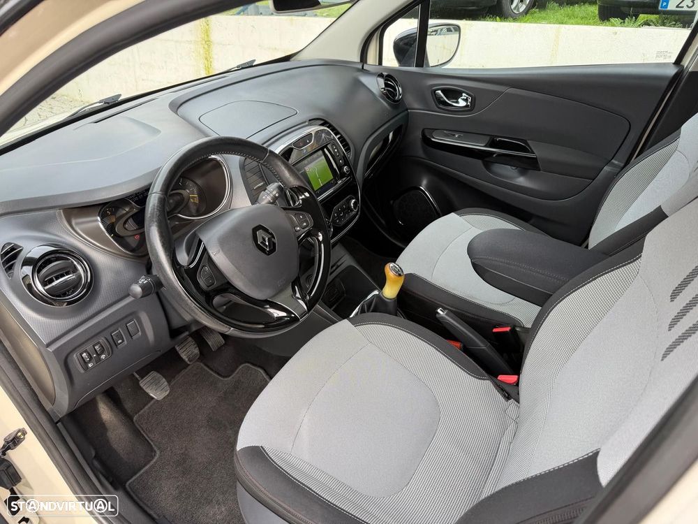 Renault Captur 1.5 dCi Exclusive - 4