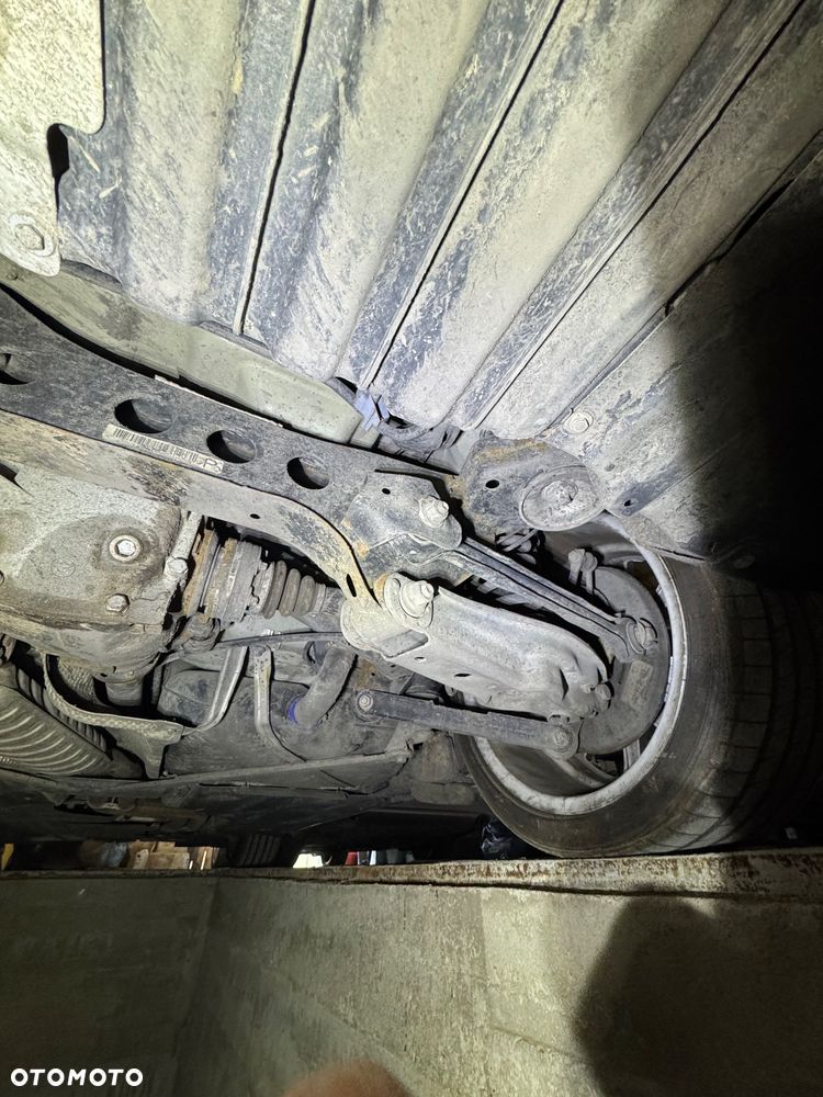 BMW Seria 3 325i - 8