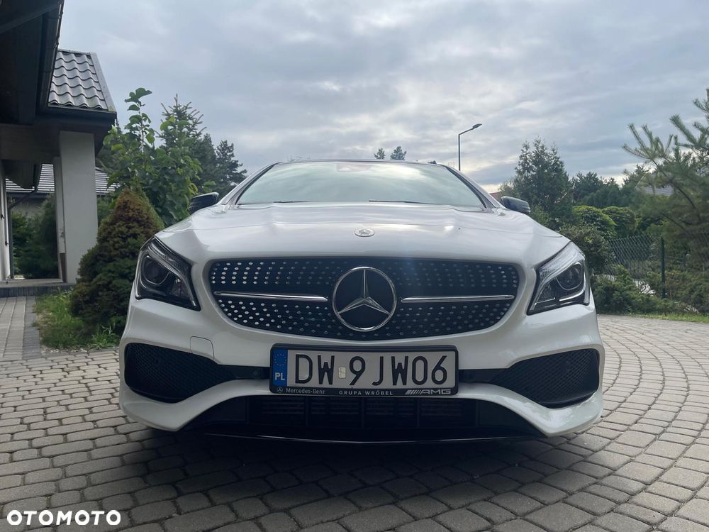 Mercedes-Benz CLA ver-220-4--matic-amg-line - 5