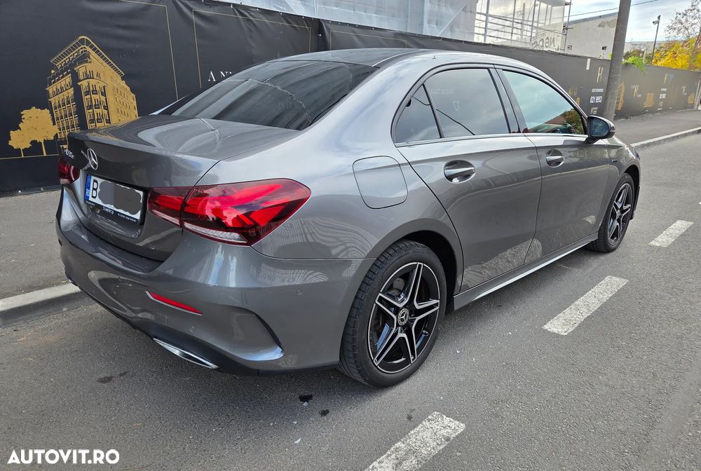 Mercedes-Benz A - 8