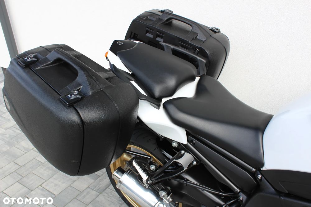 Yamaha FZ8 - 24