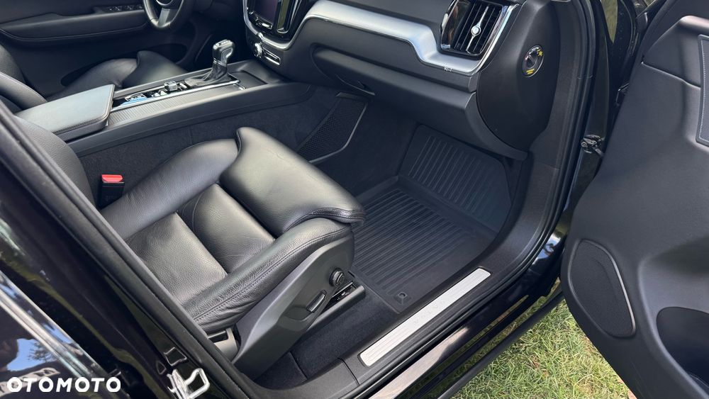 Volvo XC 60 D4 Momentum - 26