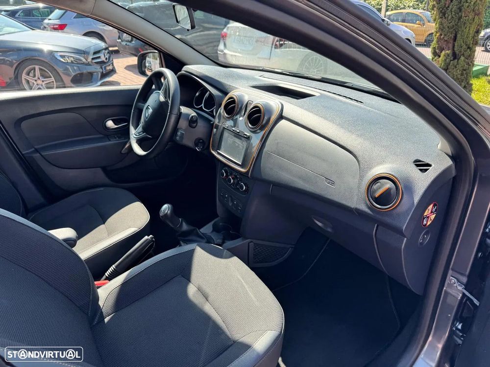 Dacia Sandero 0.9 TCe Stepway - 25