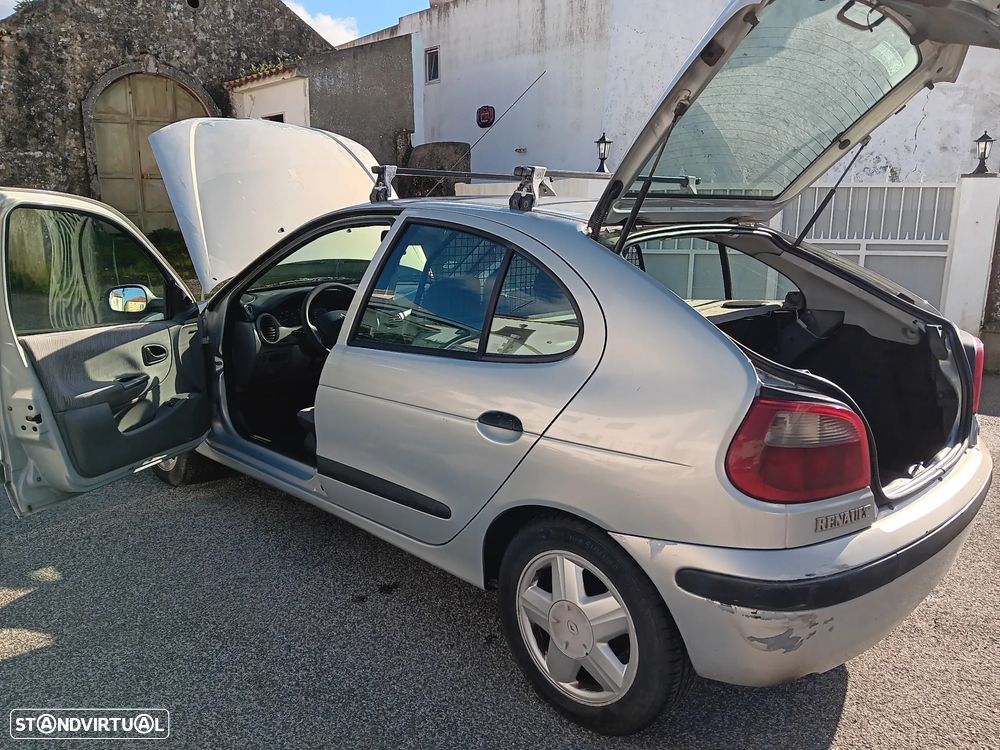 Renault Mégane - 5