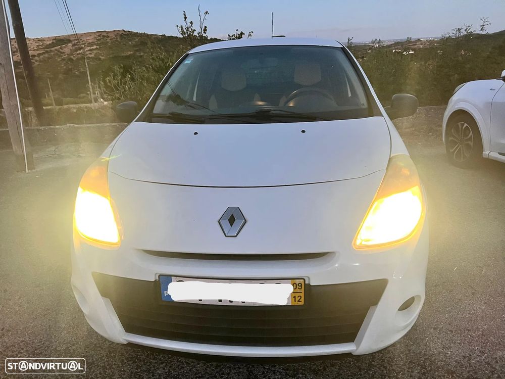 Renault Clio - 1