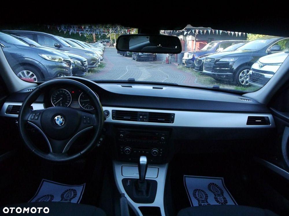 BMW Seria 3 318i Edition Sport - 22