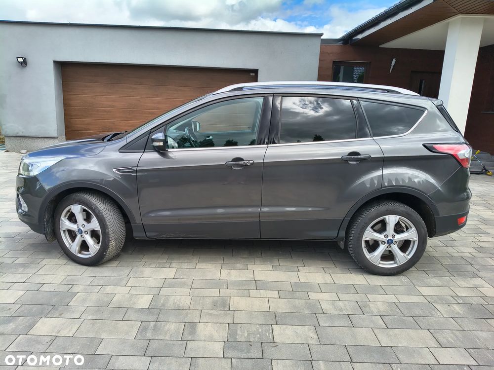 Ford Kuga 2.0 TDCi 2x4 Business Edition - 2