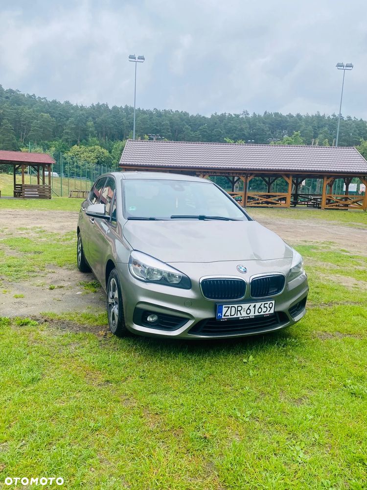 BMW Seria 2 218d - 2