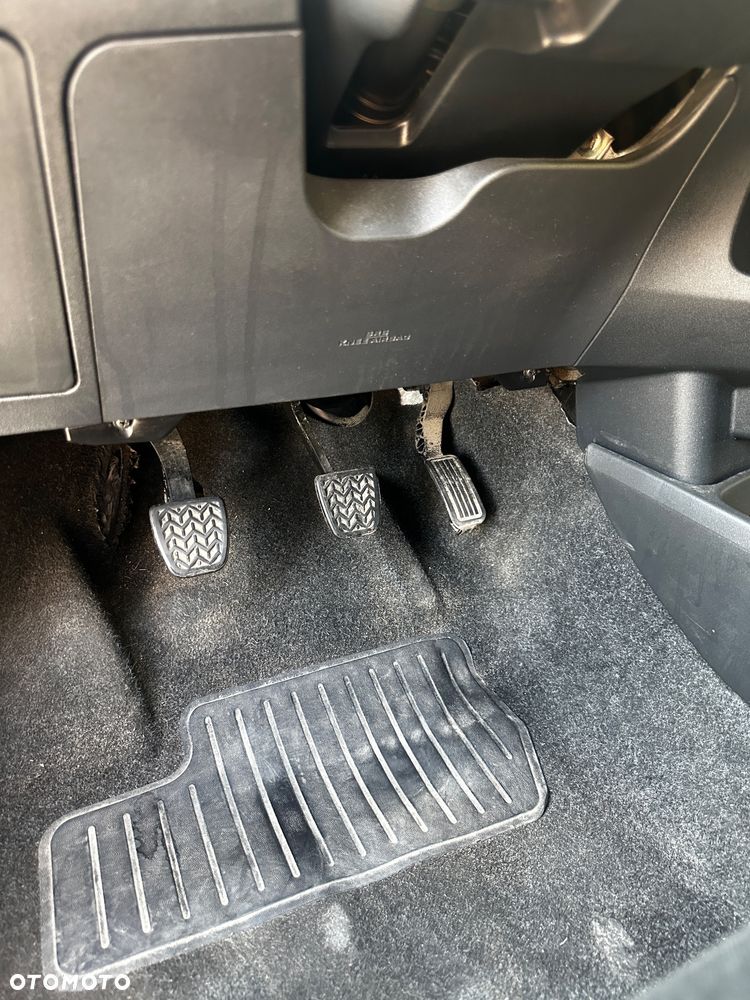 Toyota Yaris - 25