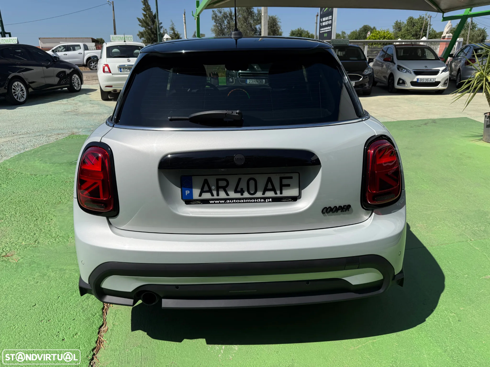 MINI 5 Portas Cooper Auto - 8