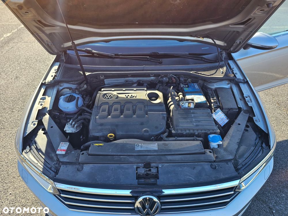 Volkswagen Passat - 29