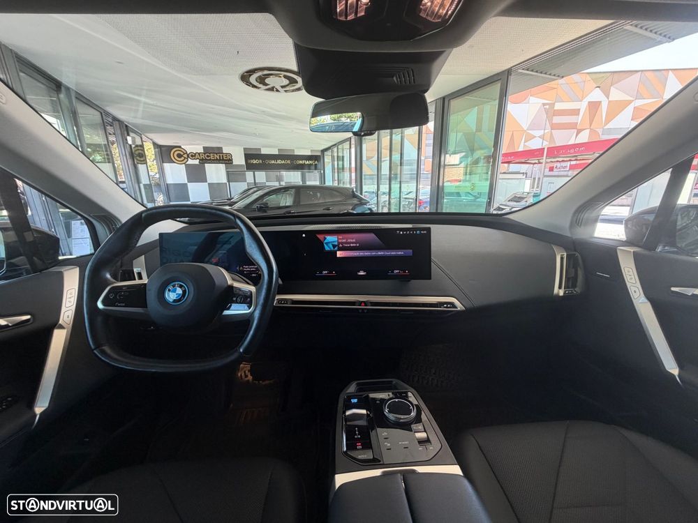BMW iX xDrive 40 Pack Desportivo - 11