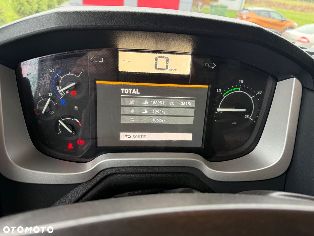 Renault T480 / DUŻA KABINA / 638 TKM / PEŁNE SPOILERY / 2 ZBIORNIKI / SPROWADZONA / STAN BDB / / / - 22