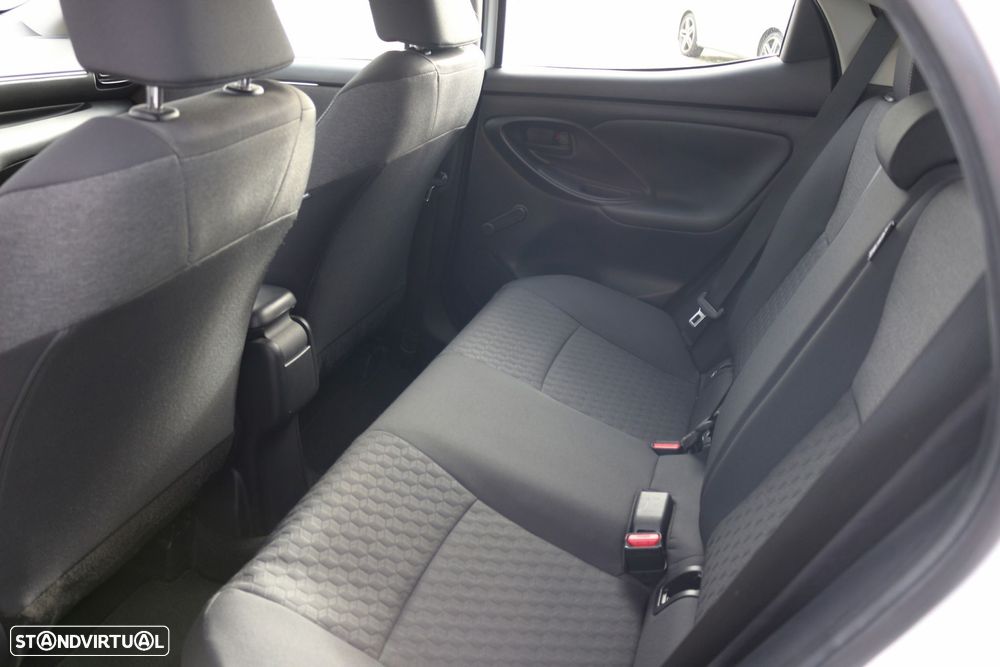 Toyota Yaris 1.5 HDF Comfort - 31