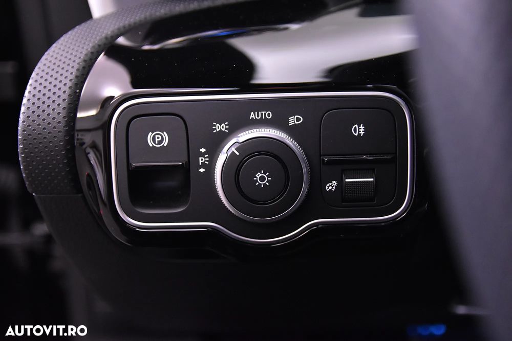 Mercedes-Benz CLA 250 e 8G-DCT - 17