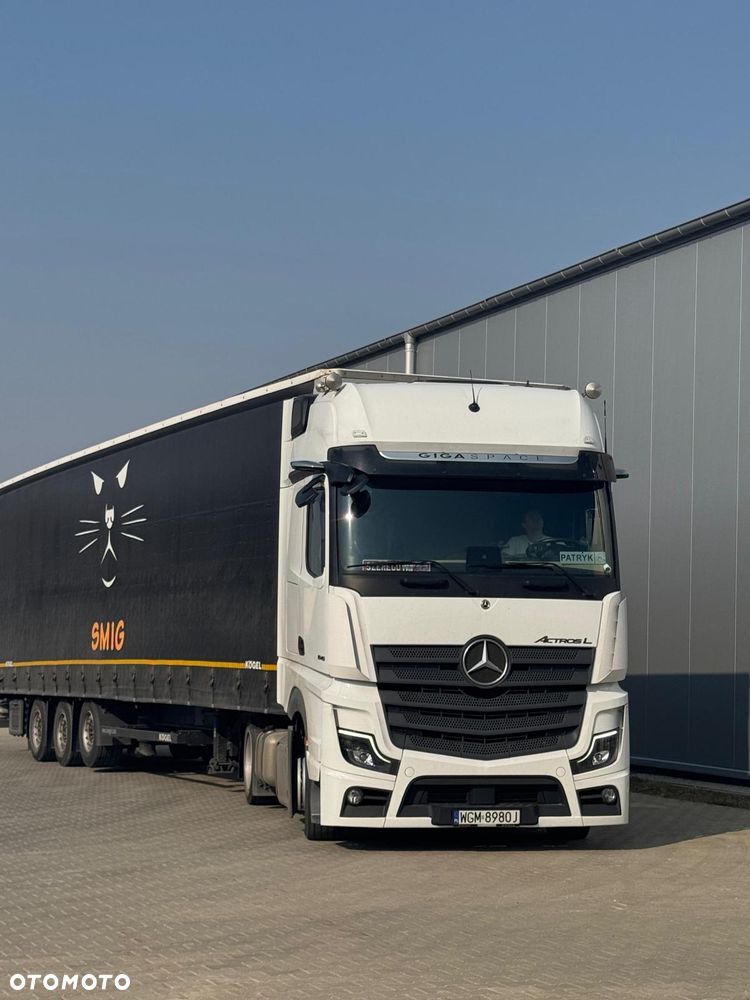 Mercedes-Benz ACTROS - 2