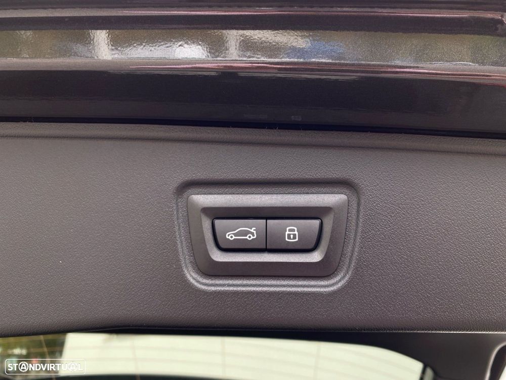 BMW 520 d Pack Desportivo M - 22