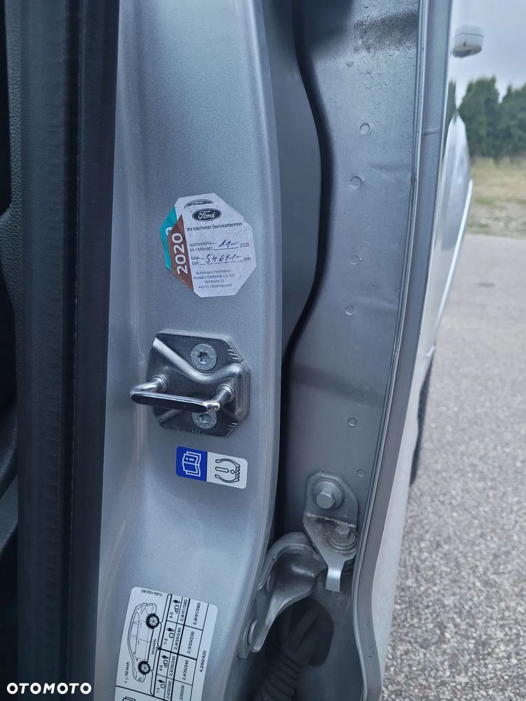 Ford Kuga - 33