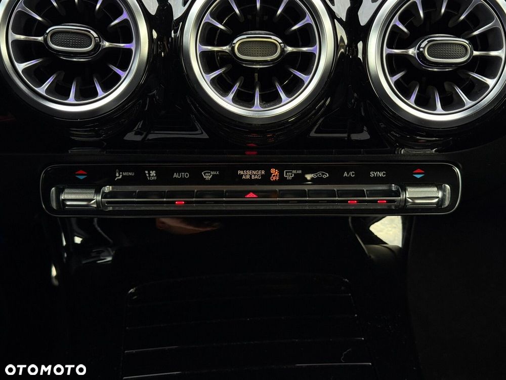 Mercedes-Benz Klasa A 35 AMG 4-Matic 7G-DCT - 23