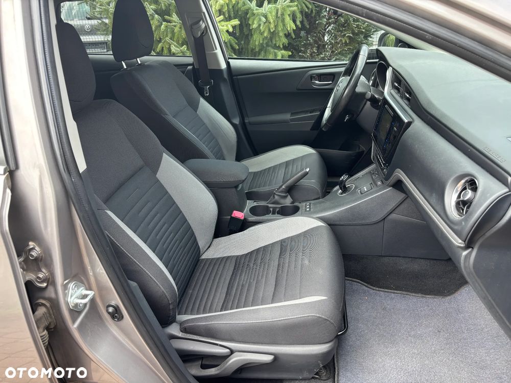 Toyota Auris - 21