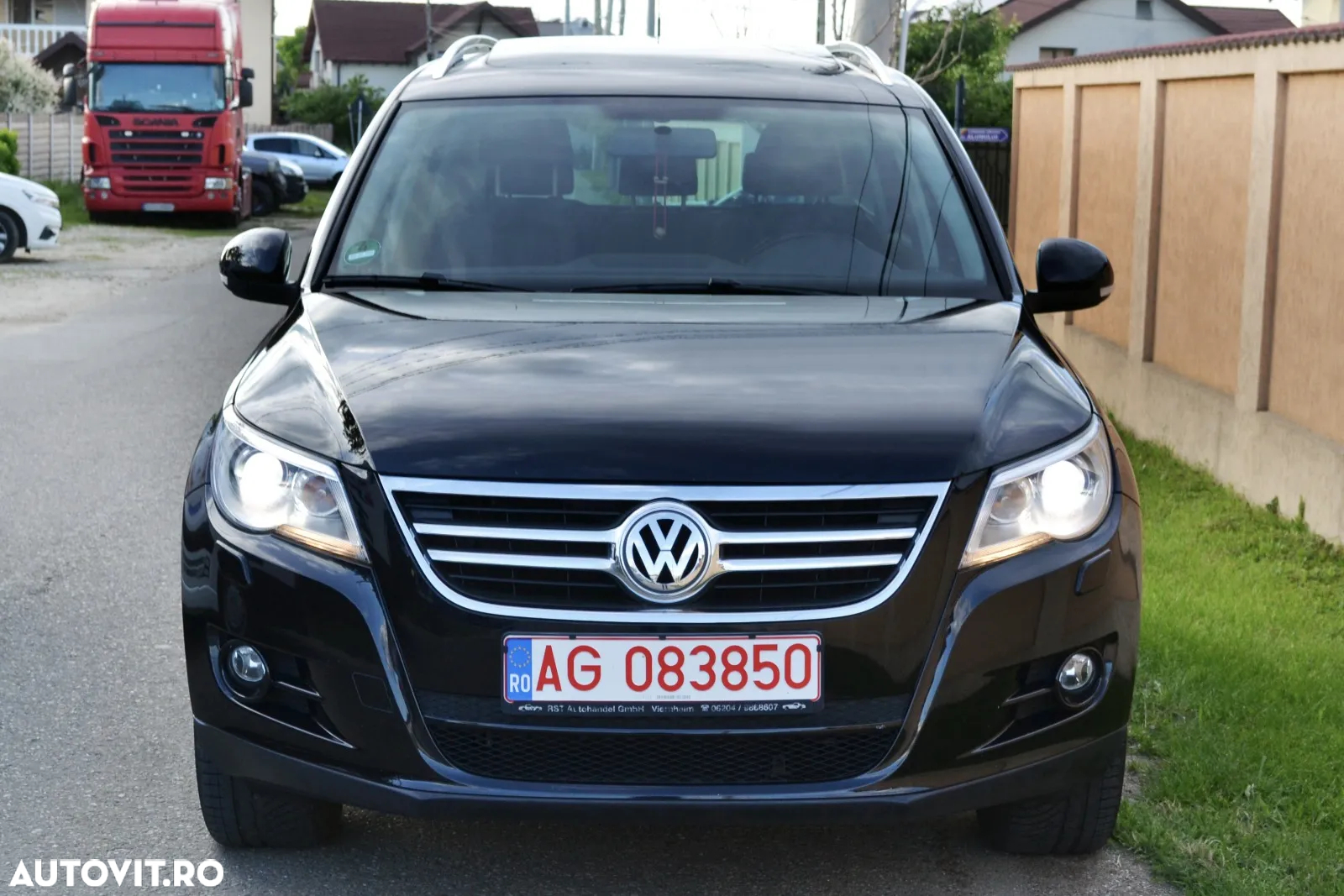 Volkswagen Tiguan 2.0 TDI 4Motion DSG Sport & Style - 9