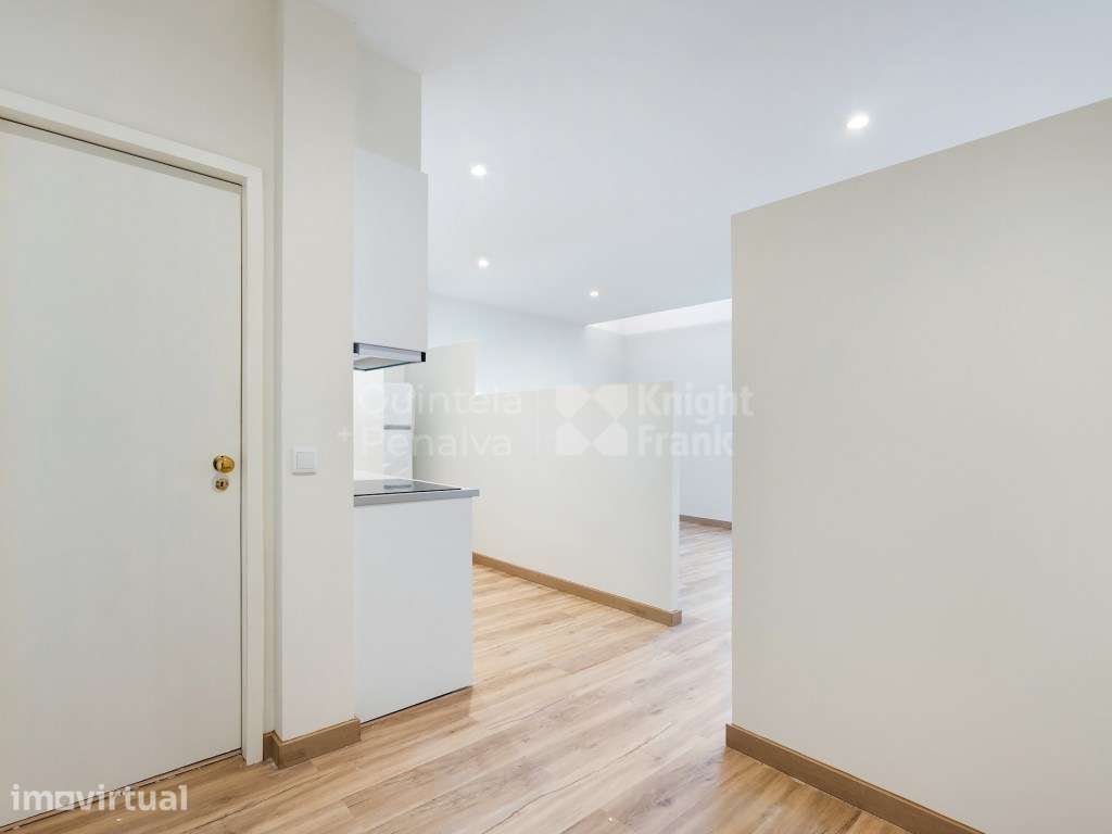 Apartamento T0 reabilitado no centro de Matosinhos - Grande imagem: 4/25