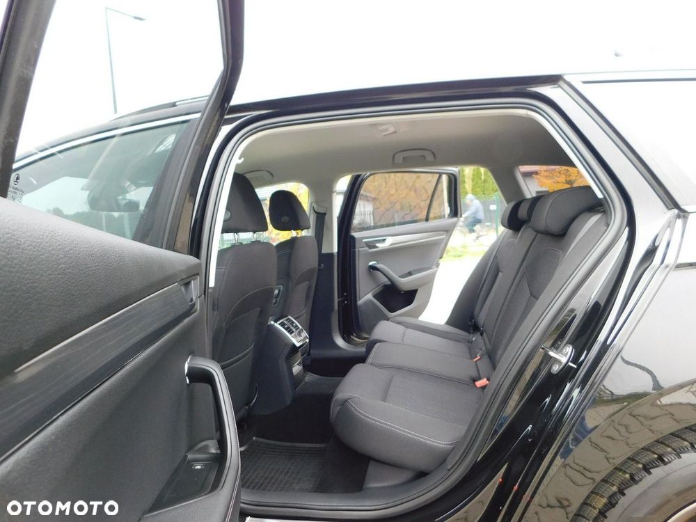 Skoda Superb 2.0 TDI Style DSG7 - 11