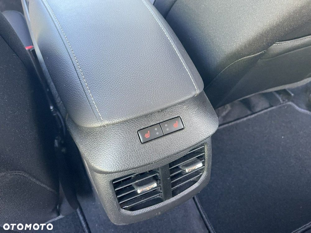 Ford Mondeo - 23