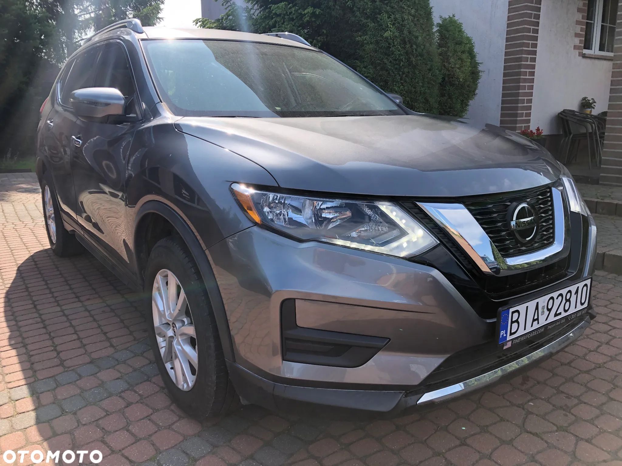 Nissan Rogue - 1
