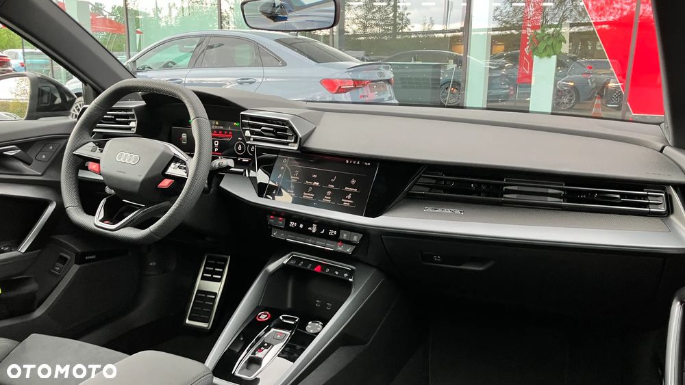 Audi RS3 Limousine - 18