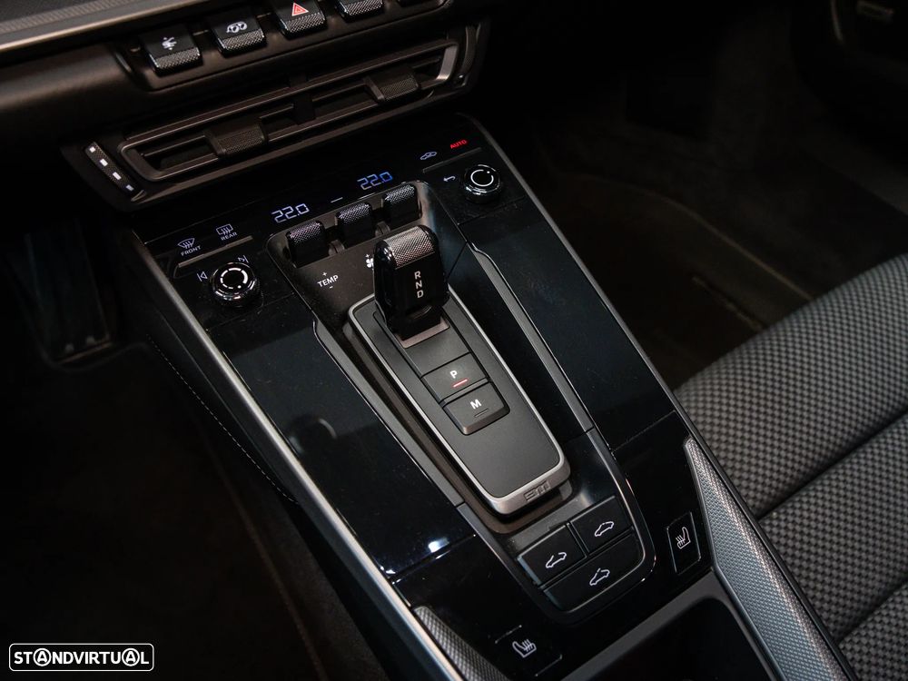 Porsche 911 (992) Carrera 4S PDK - 24