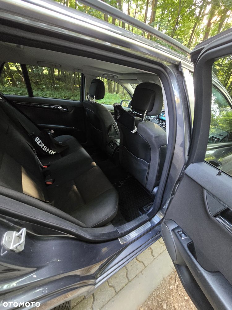 Mercedes-Benz Klasa C 180 Kompressor Automatik BlueEFFICIENCY - 18
