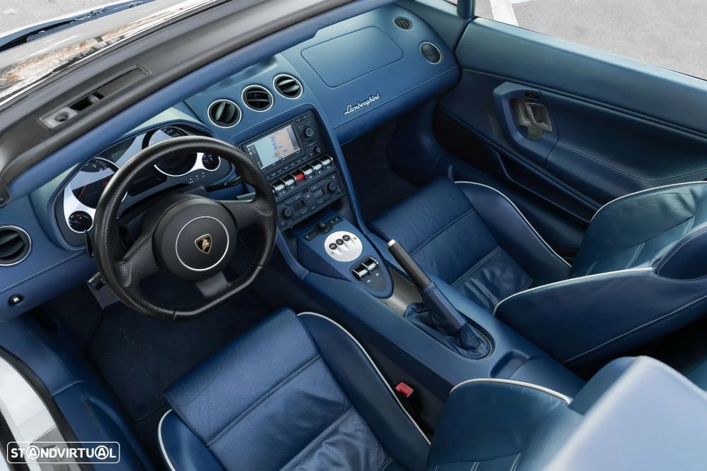 Lamborghini Gallardo LP560-4 Spyder E-Gear - 27