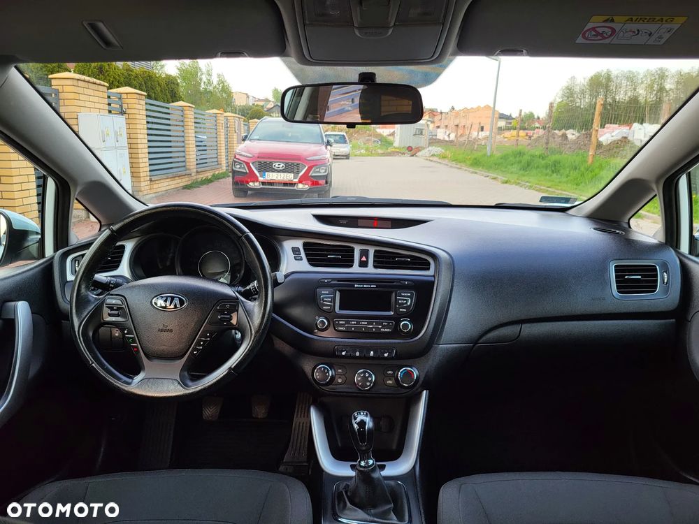 Kia Ceed - 14