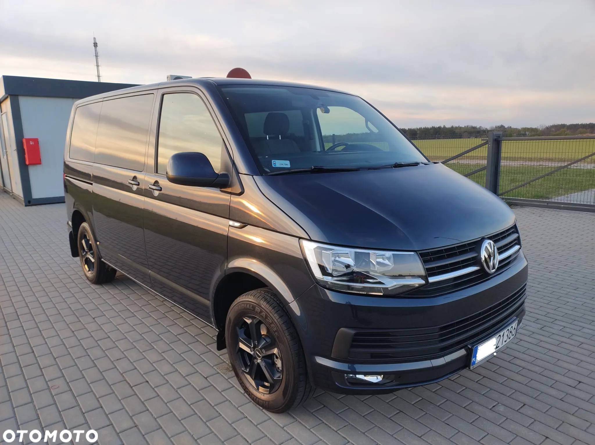 Volkswagen Transporter - 2