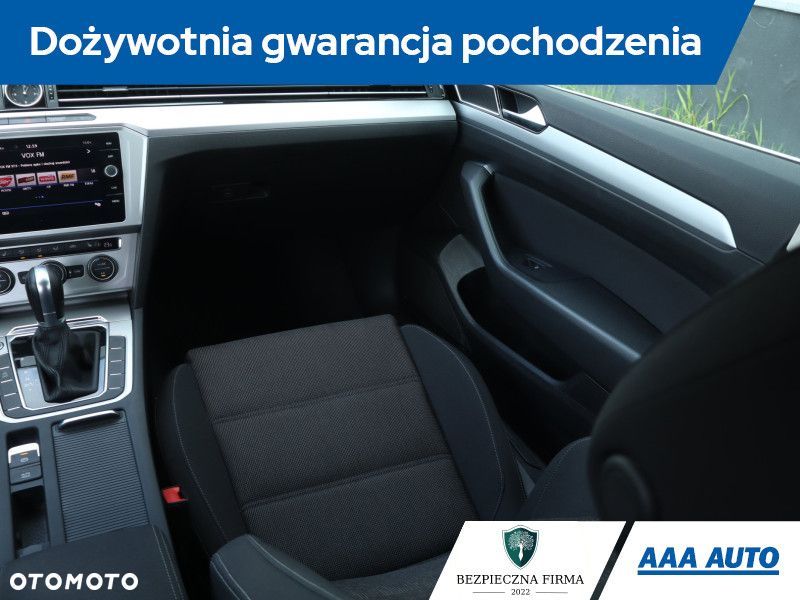 Volkswagen Passat Variant - 10