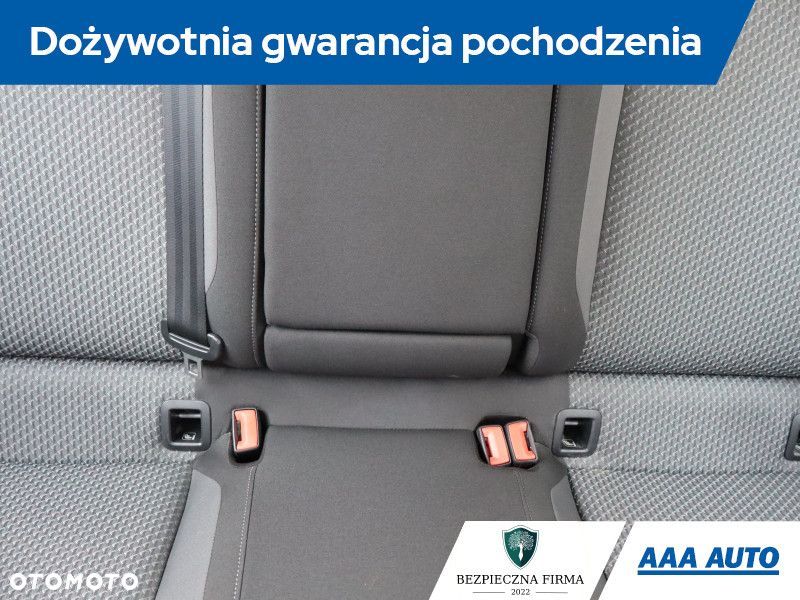 Volkswagen Passat - 11