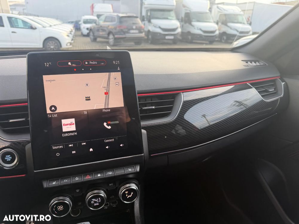 Renault Arkana E-TECH Hybrid RS Line - 11