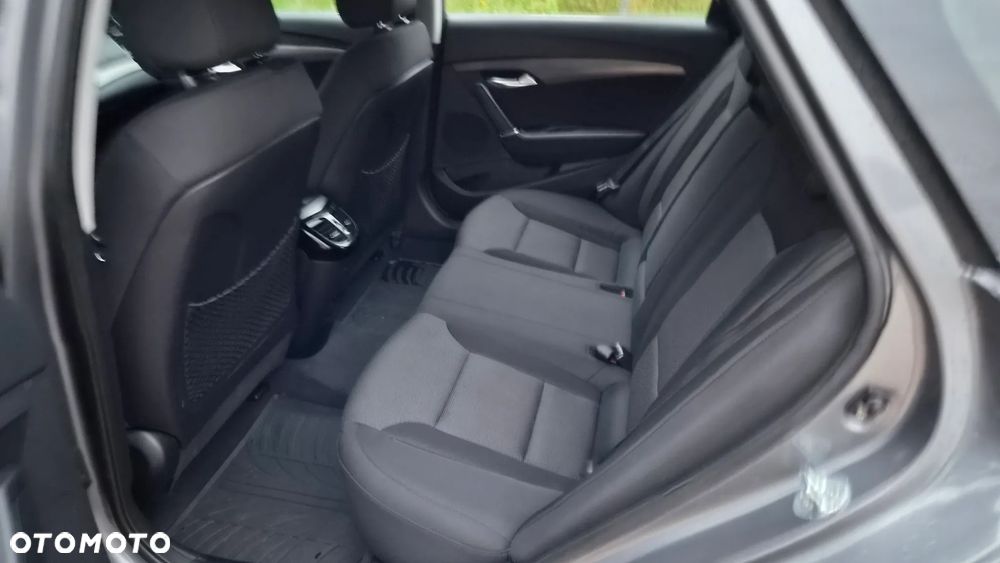 Hyundai i40 i40cw 1.7 CRDi Fifa World Cup Edition - 11