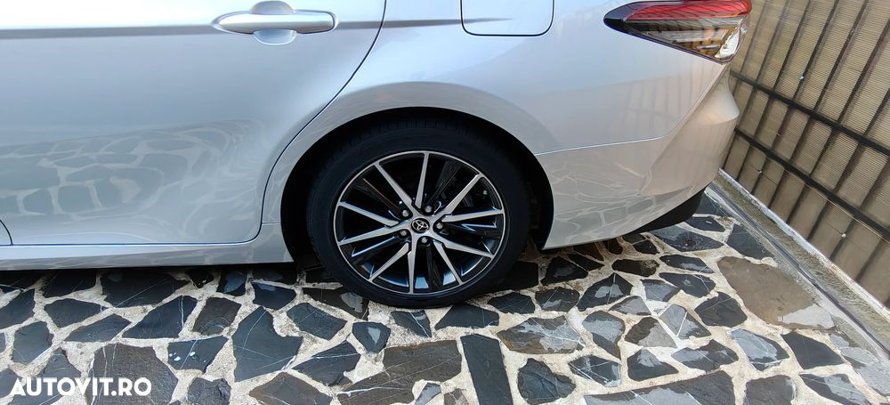 Toyota Camry 2.5 Dynamic - 22