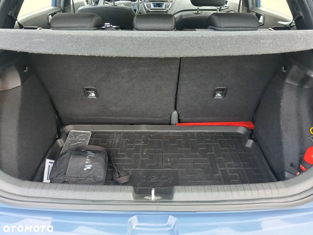 Hyundai i20 1.2 Comfort - 20